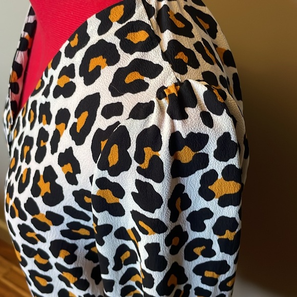 Michael Kors leopard print blouse with gathered elastic waist and cuffs - Picture 5 of 8